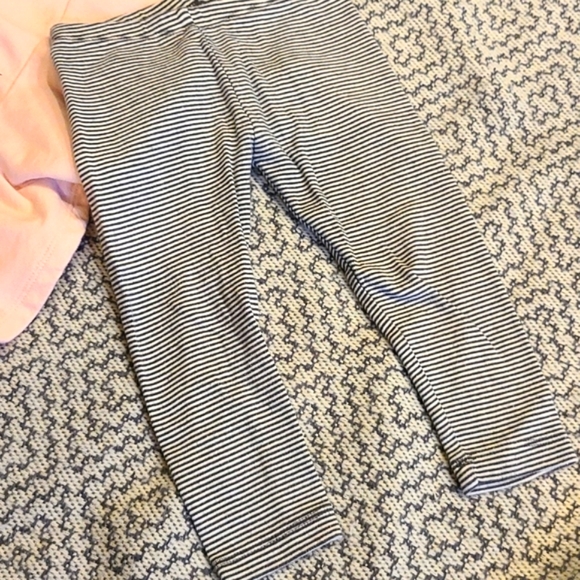 Gap Sweatshirt Tunic Floral Detail and Striped Tea Collection Leggings 18-24 - Picture 3 of 5